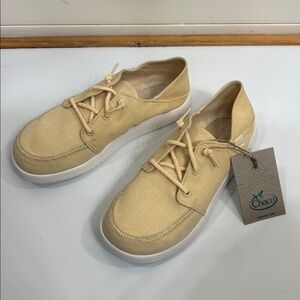 NWT Chaco Summer Melon Size 7 Womens  Canvas Sneakers Tan Color